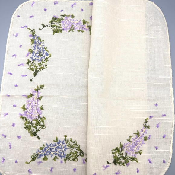 Linen Placemats & Napkins Hand Embroidered Set of 4 Ecru Purple Vintage - Picture 5 of 10